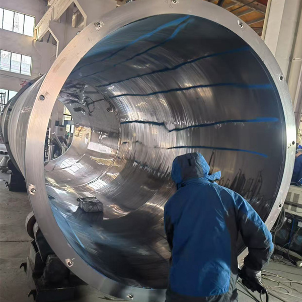 Cyclone pipes are used to connect  the pipeline system of milling equipment